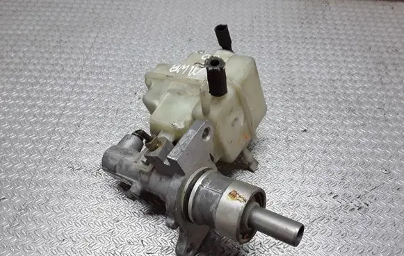 BMW 5 E39 Master brake cylinder 
