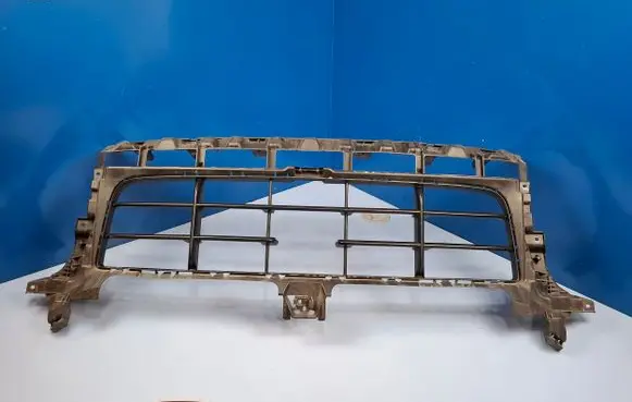 Front bumper upper radiator grill