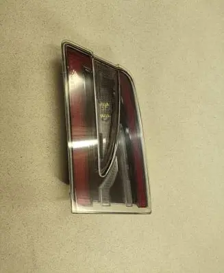 Tailgate rear/tail lights