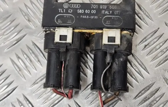 Coolant fan relay