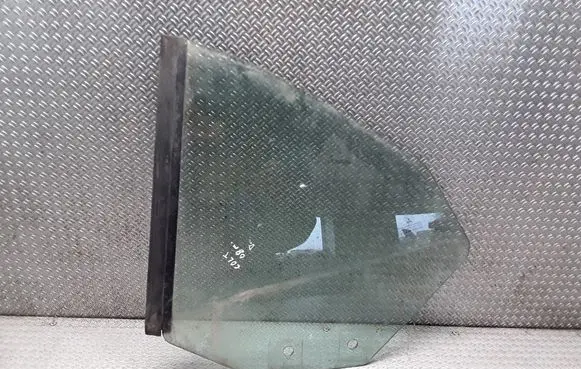 Mitsubishi Colt CZ3 Rear side window