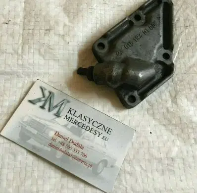 Mercedes-Benz W123 Oil fill pipe 6151840108