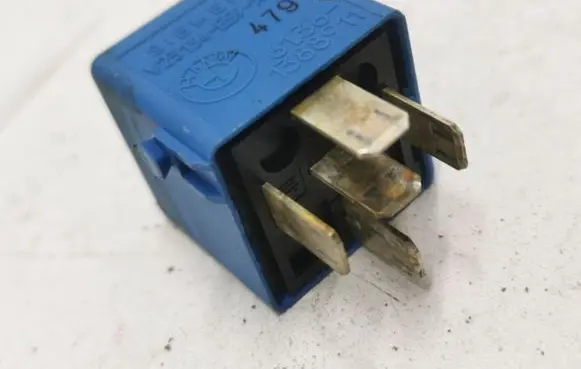 BMW 5 E34 Other relay 1388911