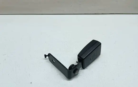 BMW 6 F12 F13 Rear seatbelt buckle 7226393