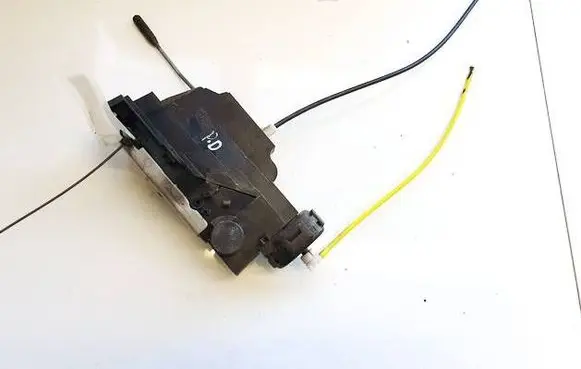 Mercedes-Benz A W168 Front door lock 