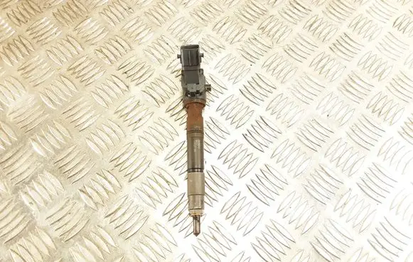 Volvo XC60 Fuel injector VEA132370010