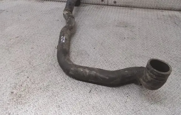 Engine coolant pipe/hose