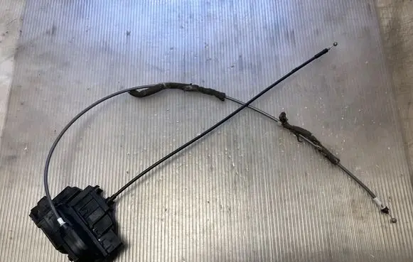 Nissan Qashqai Rear door lock 1707H