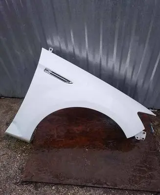 Ford Mondeo MK IV Fender 