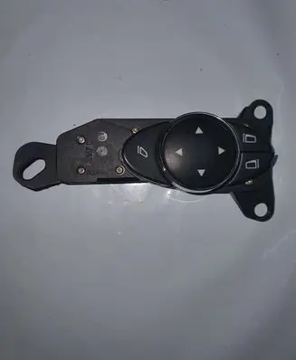 Mercedes-Benz CLS C219 Wing mirror switch 2118216079 03211041