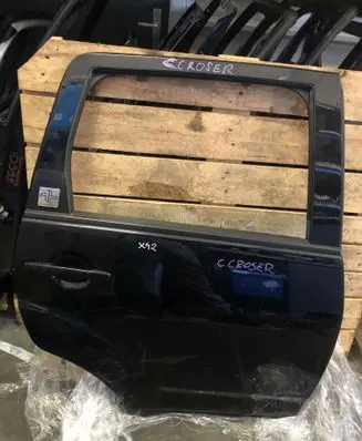Peugeot 4008 Rear door