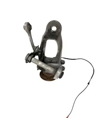 Rear wheel hub spindle/knuckle