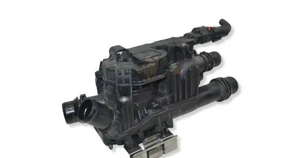 Peugeot 208 I Thermostat housing 9803549480
