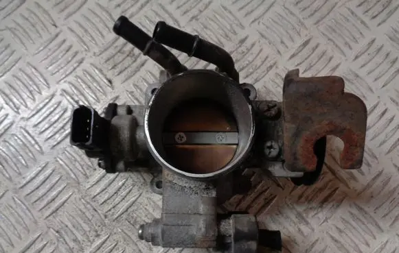 KIA Ceed Throttle valve 351002B000