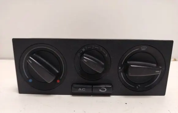 Volkswagen PASSAT B5 Climate control unit 1J0820045G 901511380000