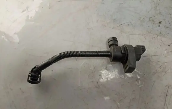 BMW 3 E46 Breather valve 7512581 7512576