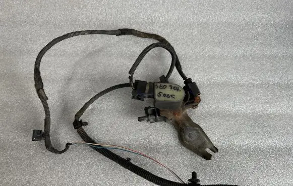 Audi A6 S6 C6 4F Headlight/headlamp level sensor 4E0907503C