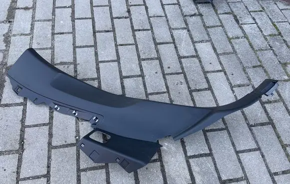 Audi Q7 4M Rear seat side bottom trim 4M0867767F 4M0867767G