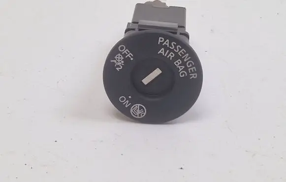 Nissan Qashqai Passenger airbag on/off switch 17106SN