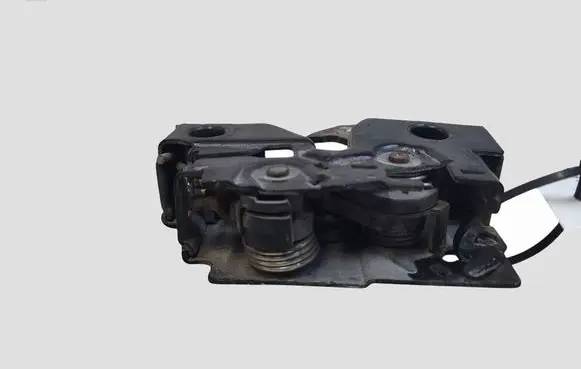 Volkswagen e-Golf Engine bonnet/hood lock/catch