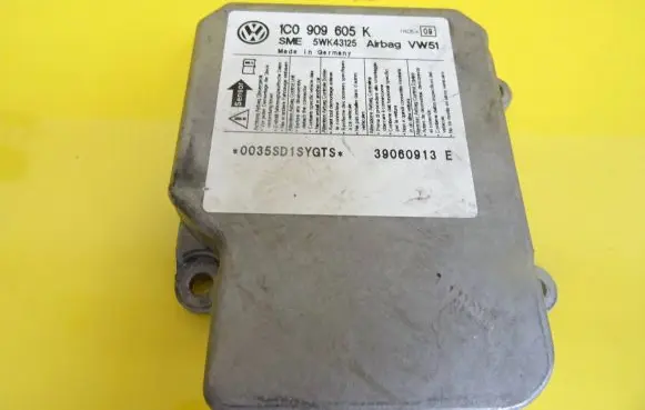 Volkswagen Polo IV 9N3 Airbag control unit/module 1C0909605K
