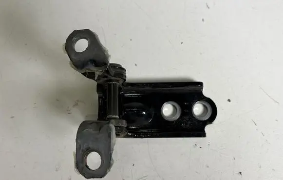 Subaru Outback (BT) Rear door lower hinge 