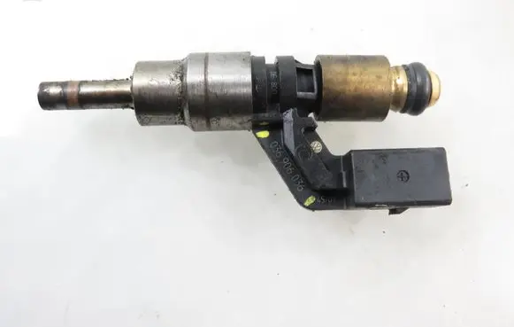 Volkswagen Golf IV Fuel injector 0261500005 036906036