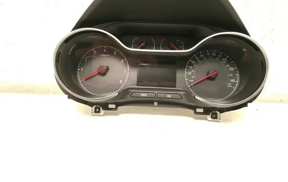 Opel Crossland X Speedometer (instrument cluster) 9831003580