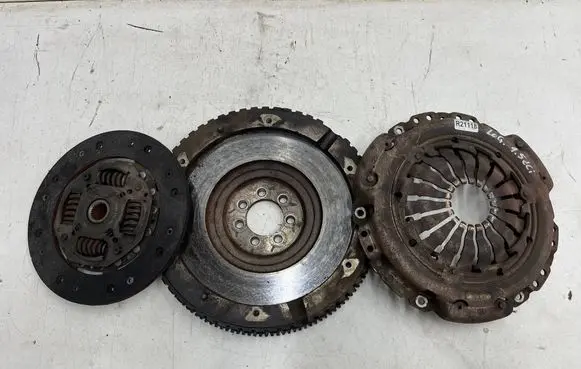 Dacia Logan VAN Clutch set kit 8200335084