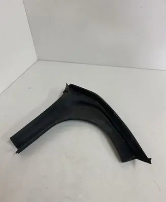 Maserati Ghibli Trunk rubber seal (body) 670036882