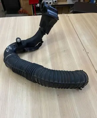 Renault Master III Air intake hose/pipe 8200858600