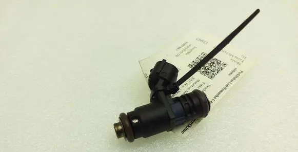 Skoda Fabia Mk3 (NJ) Fuel injector 04E906031F