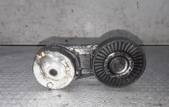 Opel Vectra C Generator/alternator belt tensioner 