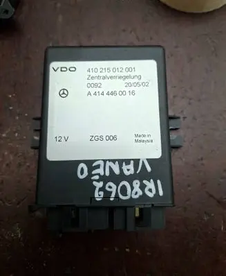 Mercedes-Benz Vaneo W414 Door central lock control unit/module 410215012001 0092 A4144460016
