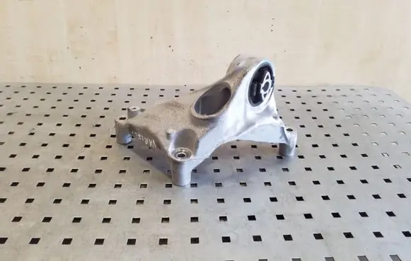 Tesla Model 3 Engine mount bracket 109327850B 109533700D 109327800B