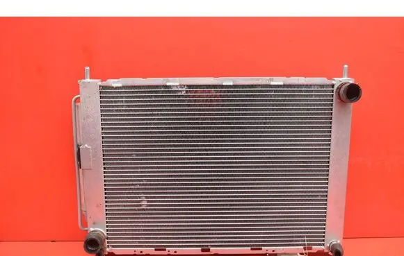 Renault Clio III Coolant radiator