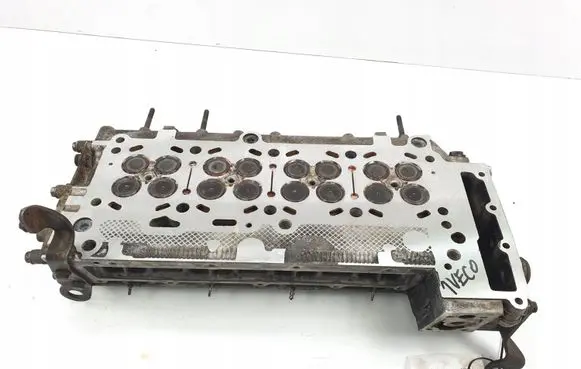 Iveco Daily 35 - 40.10 Engine head 502285007 3.0 HPI E6