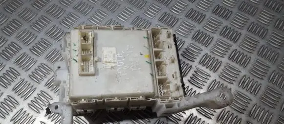 Toyota Auris 150 Fuse box set 8273002140a 82730-02140-a
