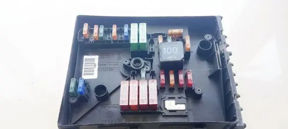 Volkswagen Touran I Fuse box set 1k0937125a 3C09712490