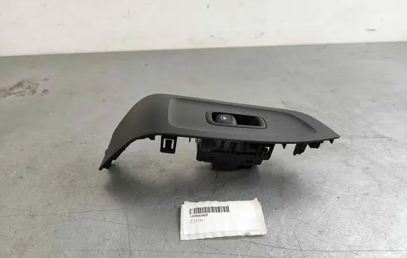 MG MG5 II Electric window control switch 10966065