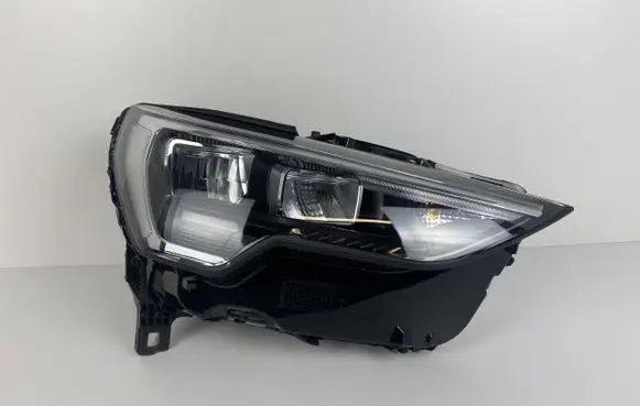 Audi Q3 F3 Headlight/headlamp 83A941012