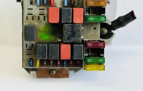 Fiat Stilo Fuse module 46796534