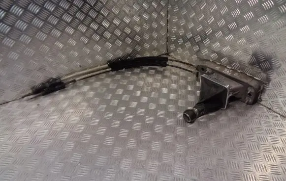 Volkswagen Golf Plus Gear selector/shifter in gearbox 