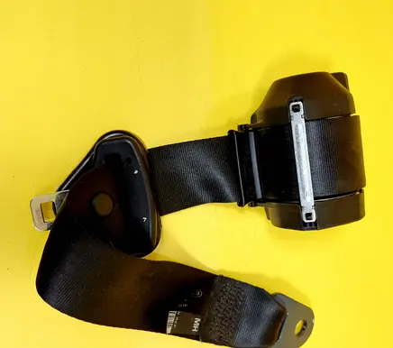 Nissan Micra Rear seatbelt 33048809