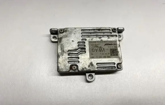 Volkswagen Jetta VII LED ballast control module 992941597A