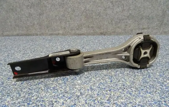 Volkswagen Golf VII Engine mounting bracket 5QE199855E