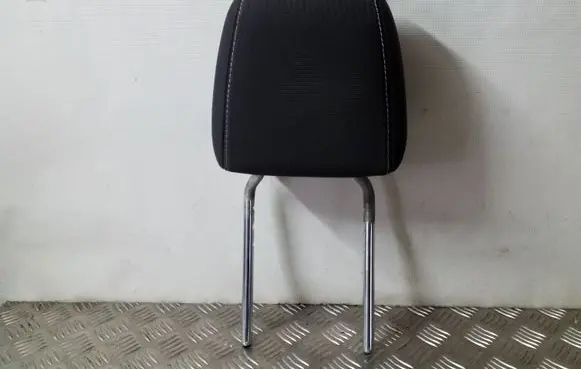 Ford Focus Front seat headrest 
