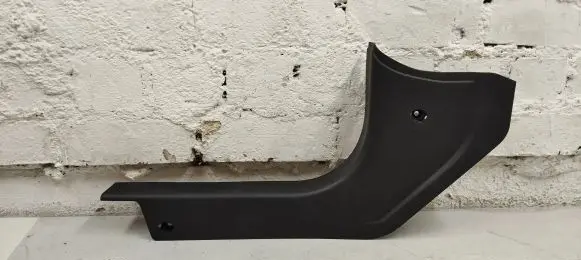 Maserati Ghibli Front sill trim cover 670019535