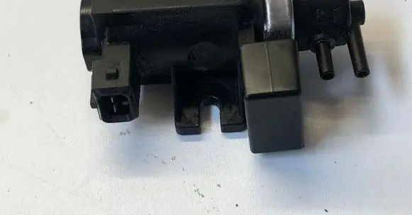BMW X5 E53 Turbo solenoid valve 72279600