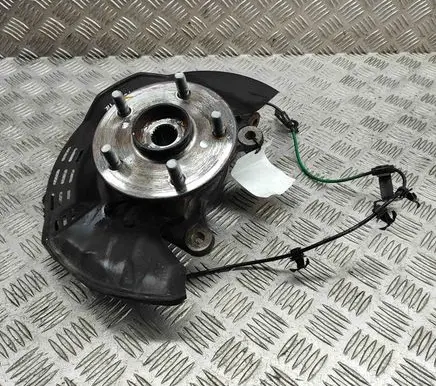 Front wheel hub